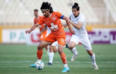 لیگ دسته یک: شمس آذر قزوین فاصله خود را با دیگر مدعیان افزایش داد