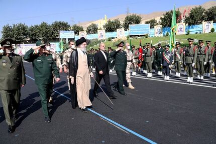 مراسم دانش‌آموختگی دانشجویان دانشگاه‌های افسری با حضور فرماندار کل قوا برگزار شد