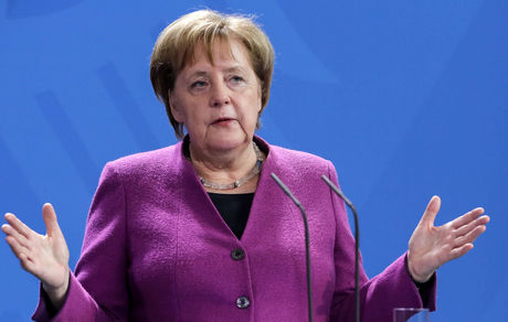 مرکل: تحقیقات درباره حادثه هواپیمای اوکراینی باید کامل شود