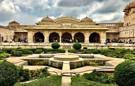 سفر ۹ هزار گردشگر خارجی به افغانستان در یک سال اخیر