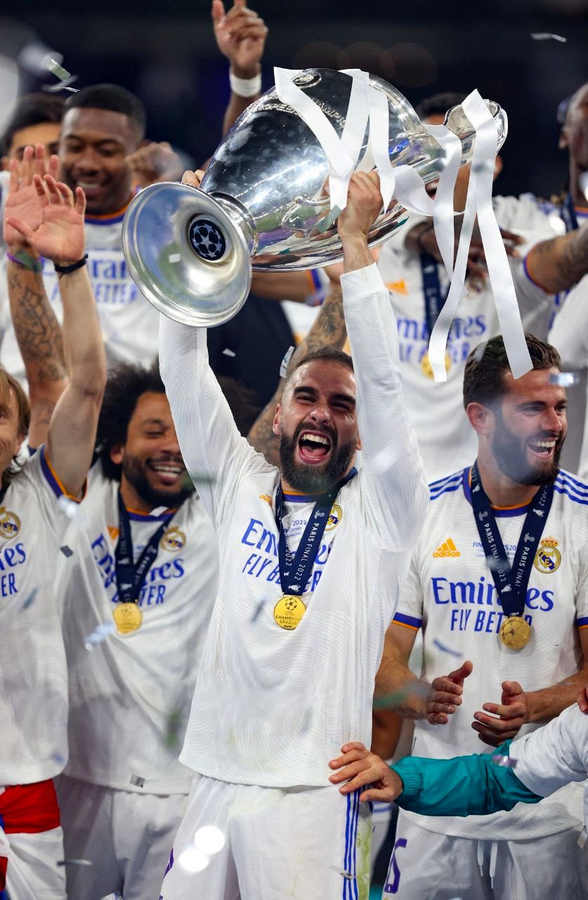 تصاویر اهدای جام قهرمانی لیگ قهرمانان اروپا ۱۲-۲۰۱۱