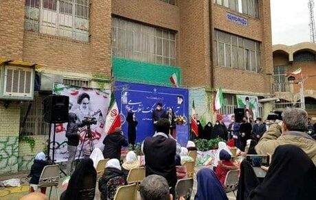 با آغاز دهه فجر، زنگ انقلاب در مدارس طنین انداز شد