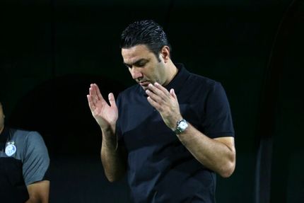 بیانیه مبهم باشگاه استقلال: نکونام رفتنی است!