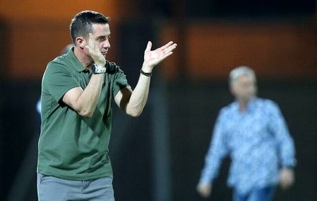 اوسمار حاضر به مذاکره با مدیران پرسپولیس نیست