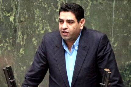 یک عضو فراکسیون امید خواستار ضرورت برخورد قانونی با سفیر انگلیس شد