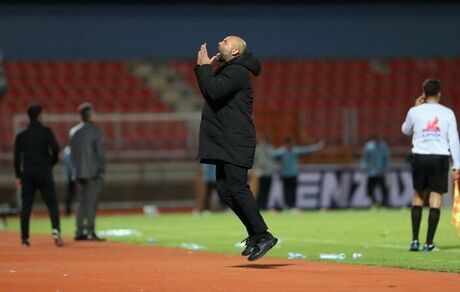 سهراب فعلا سرمربی موقت استقلال ماند