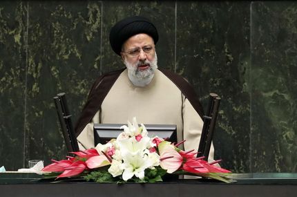 هدف‌گذاری رشد اقتصادی ۸ درصدی در بودجه ۱۴۰۱ / در ادوار قبلی اقتصاد کشور را به اراده بیگانگان گره زده بودند