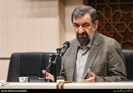  محسن رضایی: آمریکا را باید وادار به رفع تحریم کنیم