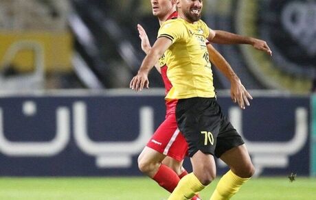 مهاجم بلندقامت سپاهان در اصفهان ماندنی شد