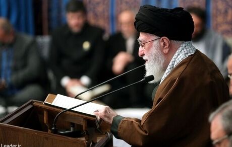 شرط حل مشکلات و پیشرفت، اعتماد به خدا و ورود به میدان