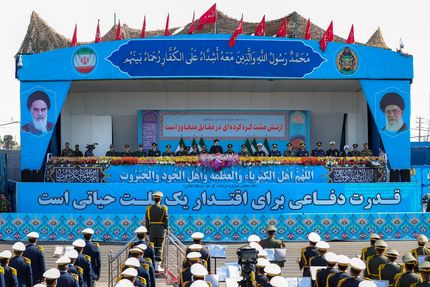 استفاده از تجهیزات پیشرفته بومی در ارتش ایران گواه خودباوری و جلوه ما می‌توانیم است