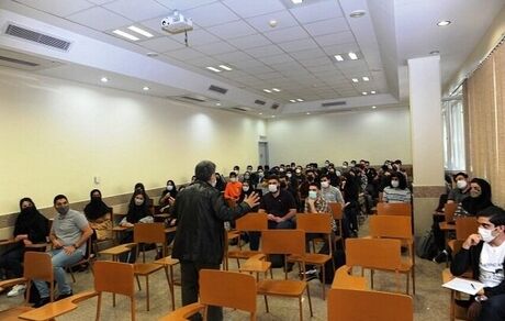 افزایش حقوق اساتید و کارمندان دانشگاه آزاد اسلامی