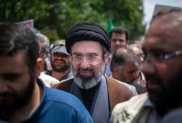 «آیت الله سیدمجتبی حسینی خامنه‌ای» سومین رهبر جمهوری اسلامی ایران شد