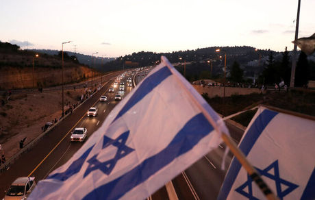 سفر مقام عالی‌رتبه یک کشور اسلامی به اراضی اشغالی تحت فشار امارات