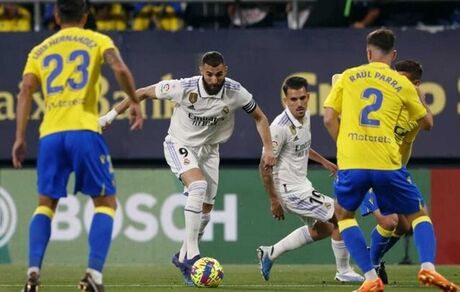 رئال به سختی برد و در تعقیب بارسا ماند