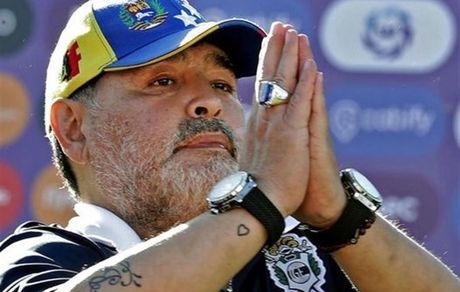 پاسخ تند مارادونا به دخترش: نه دارم می‌میرم و نه چیزی برایت به ارث می‌گذارم/ همه اموالم را وقف می‌کنم