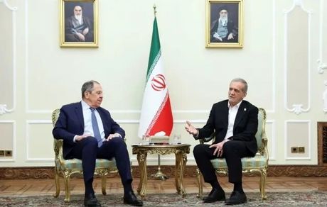 یک منبع دیپلماتیک: ایران با شروط دولت ترامپ با آمریکا مذاکره نخواهدکرد