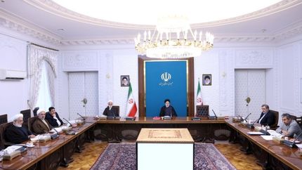 حقوق گمرکی تجهیزات و ملزومات پزشکی کاهش و مهلت تسلیم اظهارنامههای مالیاتی تمدید شد