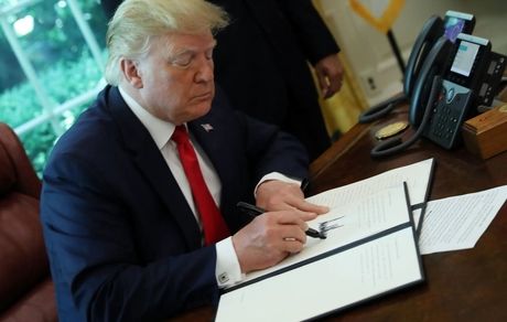 ترامپ، بودجه دفاعی ۹۰۱ میلیارد دلاری را امضا کرد