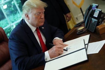 ترامپ، بودجه دفاعی ۹۰۱ میلیارد دلاری را امضا کرد