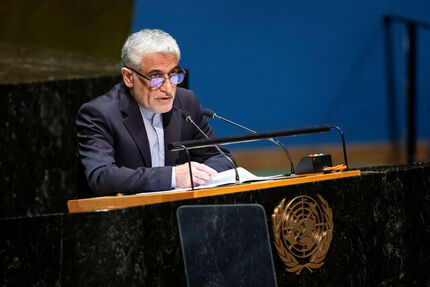 ایران هرگز در برابر تهدید یا اجبار تسلیم نخواهد شد
