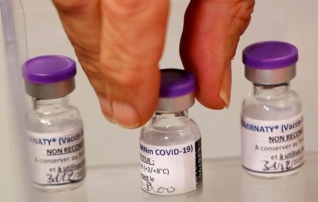  حزب کمونیست فرانسه: فرمول واکسن کرونا را به همه جهان بدهید