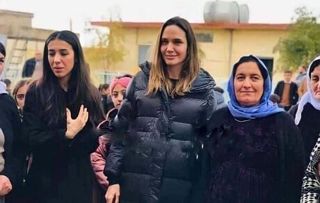 آنجلینا جولی وارد عراق شد و از روستایی در سنجار بازدید کرد