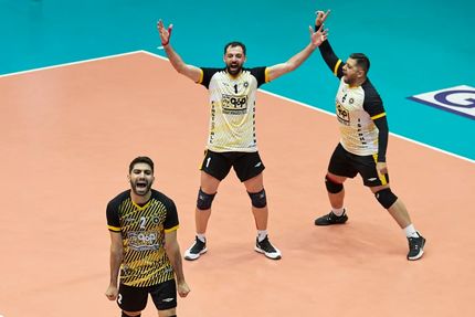 فولاد سپاهان اصفهان صدرنشین لیگ برتر والیبال شد