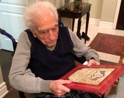 درگذشت شاعر معروف تکذیب شد