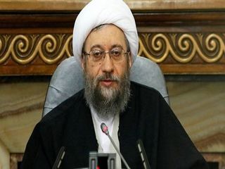 
آملی لاریجانی : انتقاد حق مردم است
