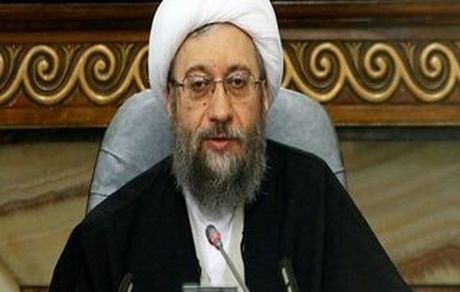 
آملی لاریجانی : انتقاد حق مردم است
