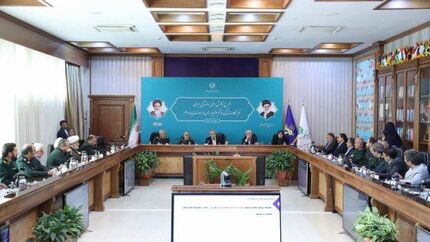 رییس جمهور: راهی جز انتقال مرکزیت اقتصادی و سیاسی به نزدیکی آب‌های جنوب کشور نداریم