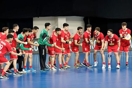 سوئد باخت و تیم ملی هندبال پسران به عنوان تیم نخست گروه اچ قهرمانی جهان صعودکرد