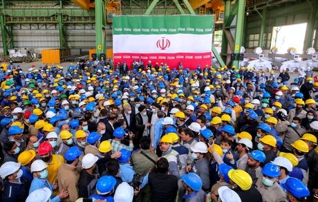 بازدید رئیس جمهور از بخش‌های مختلف مجتمع فولاد جهان‌آرا