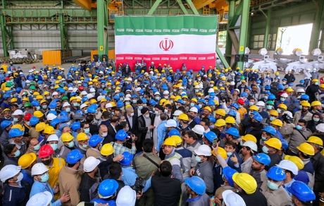 بازدید رئیس جمهور از بخش‌های مختلف مجتمع فولاد جهان‌آرا