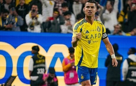 ادعا: رونالدو قراردادش را با النصر تمدید می‌کند