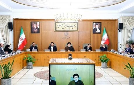 دستگاه‌های نظارتی با تخلفات موجود در زمینه تغییر غیرقانونی قیمت کالاها برخورد کنند