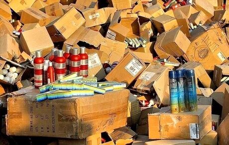 کشف انباری با  ۱۱ کامیون دارو و اقلام آرایشی و بهداشتی غیرمجاز در جنوب تهران