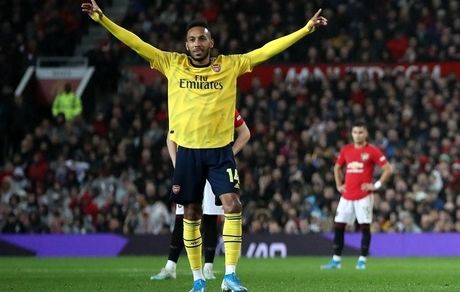 اوبامیانگ و کلوپ بهترین بازیکن و مربی ماه سپتامبر لیگ برتر انگلیس شدند