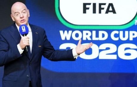 رئیس فیفا: همه کشورهای حاضر در جام جهانی حضور خواهندیافت