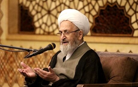 آیت الله سبحانی : توصیه پزشکان درباره کرونابرای دوری از اجتماعات حجت است