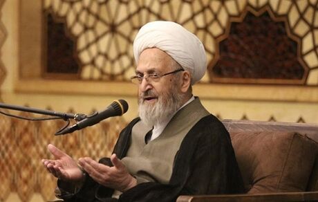 آیت الله سبحانی : توصیه پزشکان درباره کرونابرای دوری از اجتماعات حجت است