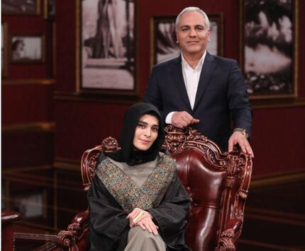 
جوابی که کار مدیری را راحت کرد/ ماجرای حواشی شعرخوانی خانم بازیگر
