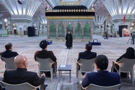 امروز اگر می‌خواهیم در خط امام حرکت کنیم، مفسر این خط رهبری معظم انقلاب اسلامی است