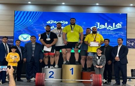 اردبیل قهرمان وزنه برداری قهرمانی کشور شد