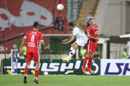 پرسپولیس ۱۰ نفره با پیکان به قهرمانی امیدوار شد