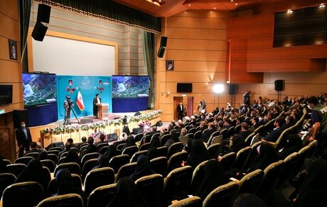 قول رئیس جمهور: احیای دریاچه ارومیه از اولویت‌های سفر بنده به آذربایجان‌غربی است