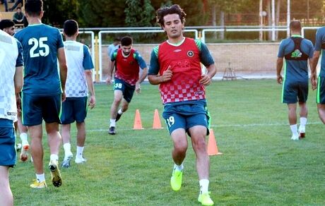 نورافکن در سپاهان می‌ماند!