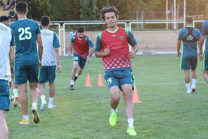 نورافکن در سپاهان می‌ماند!
