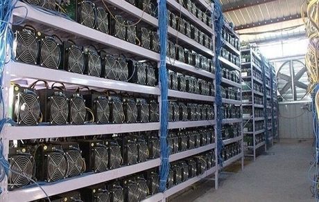 کشف و ضبط ۱۰۶ ماینر غیرمجاز در یک کارگاه تولیدی